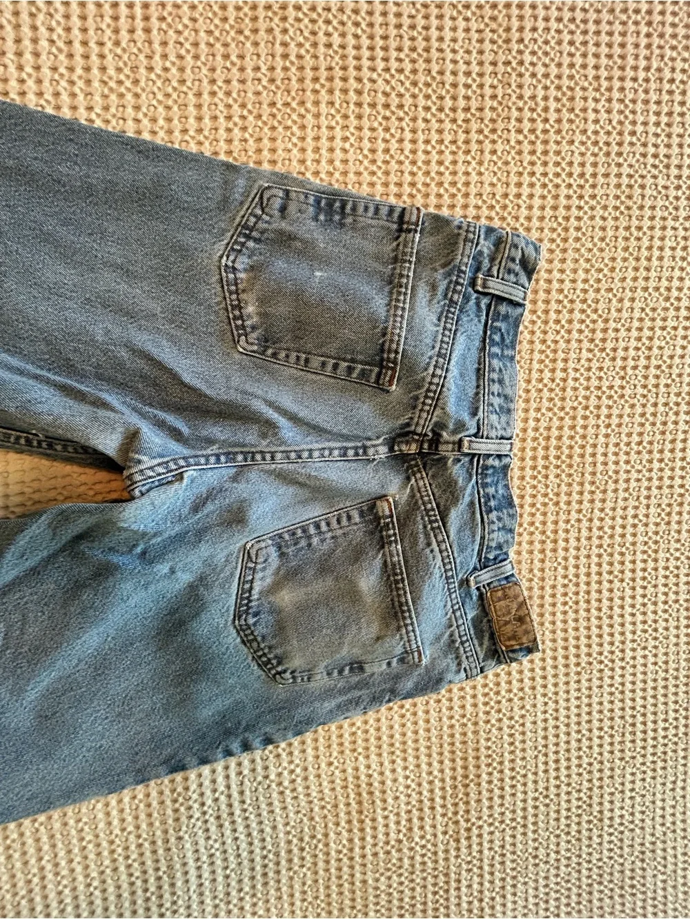 Kirkland Signature Men's Relaxed Jeans in Blue Denim